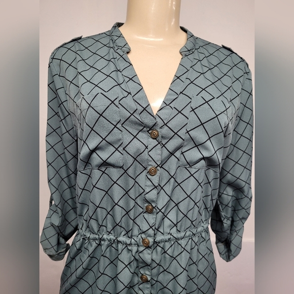 O'Neill Diamond Pattern Button Down Dress M Adjustable Sleeve Like New - Picture 3 of 6